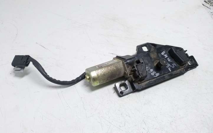 BMW 5 E60 E61 (2004 - 2010)  7129931 Притягиватель задней крышки