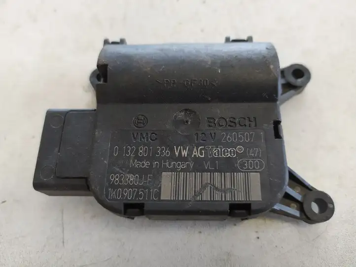 Volkswagen Golf Plus (2008 - 2014) 1K0907511C Двигатель задвижки потока воздуха — фото 1