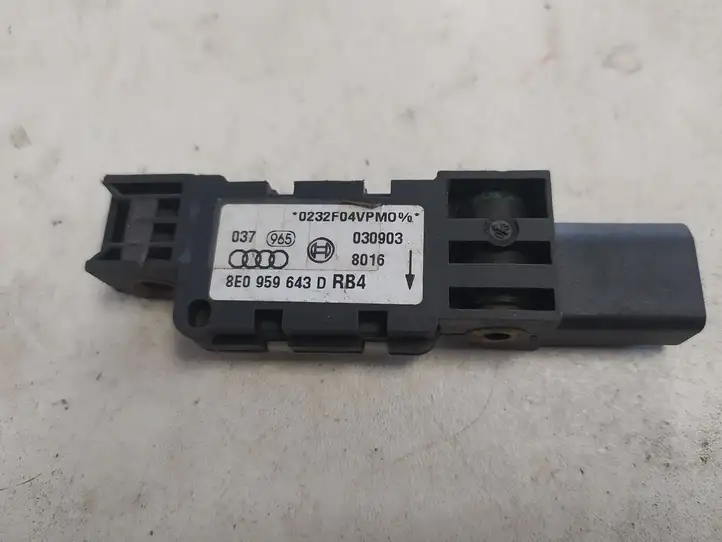 Audi A4 S4 B6 8E 8H (2000 - 2006) 8E0959643D Датчик удара SRS — фото 1