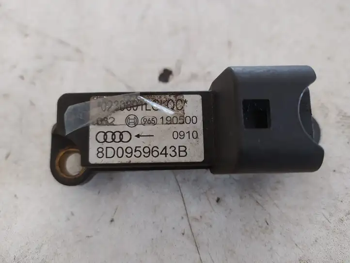 Audi A4 S4 B5 8D (1999 - 2001) 8D0959643B Датчик удара SRS — фото 1