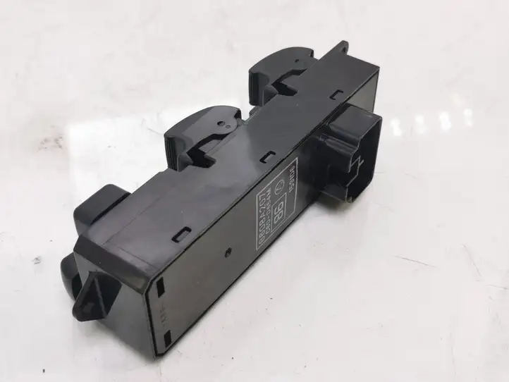 Mitsubishi ASX (2010 - 2016) 8608A207 Кнопка стеклоподъемников — фото 6