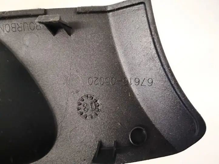Toyota Avensis T250 (2003 - 2006) 6761605020 Прочие детали салона — фото 3