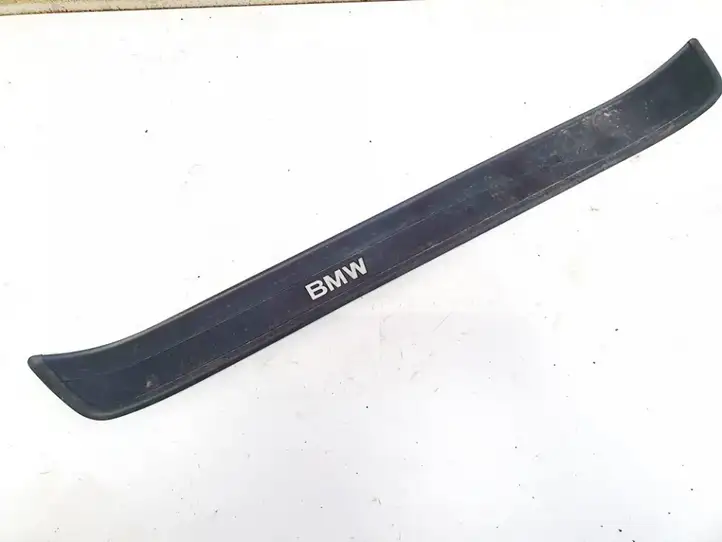 BMW 3 E90 E91 (2005 - 2012) 51477060279 Внутренняя отделка переднего порога — фото 1
