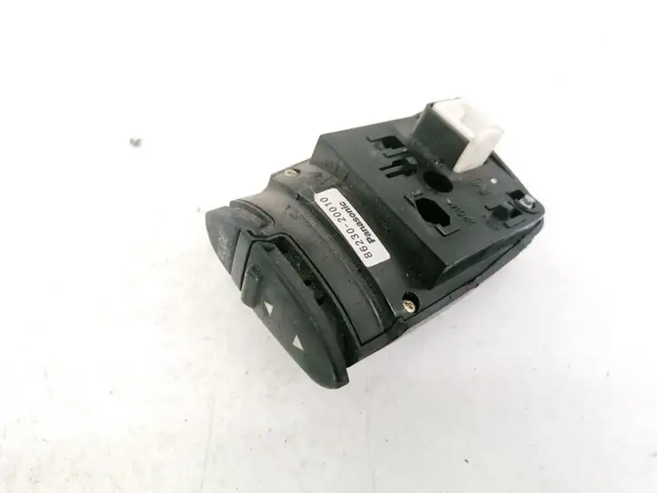 Toyota Avensis T220 (2000 - 2003) 8623020010 Кнопки на рулевом колесе — фото 1