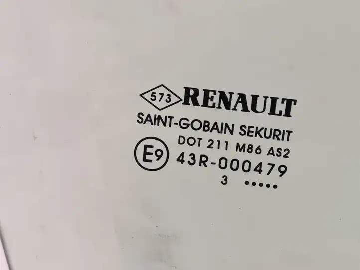Renault Megane III (2009 - 2016) Стекло передней двери — фото 2