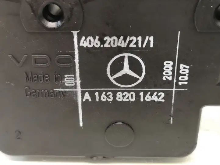 Mercedes-Benz ML W163 (1997 - 2005) A1638201642 Привод замка крышки топливного бака — фото 3