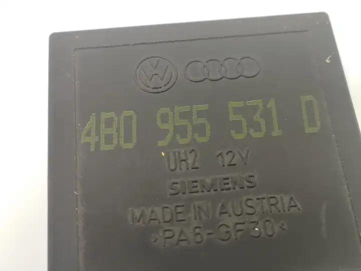 Volkswagen PASSAT B5.5 (2001 - 2005) 4B0955531D Реле стеклоочистителей — фото 2