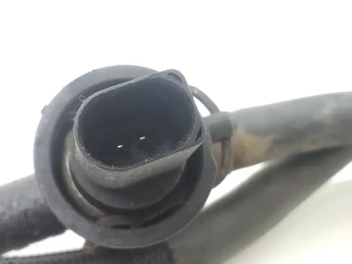 Volkswagen PASSAT B5.5 (2001 - 2005) 038906081B Трубка топливной системы — фото 4