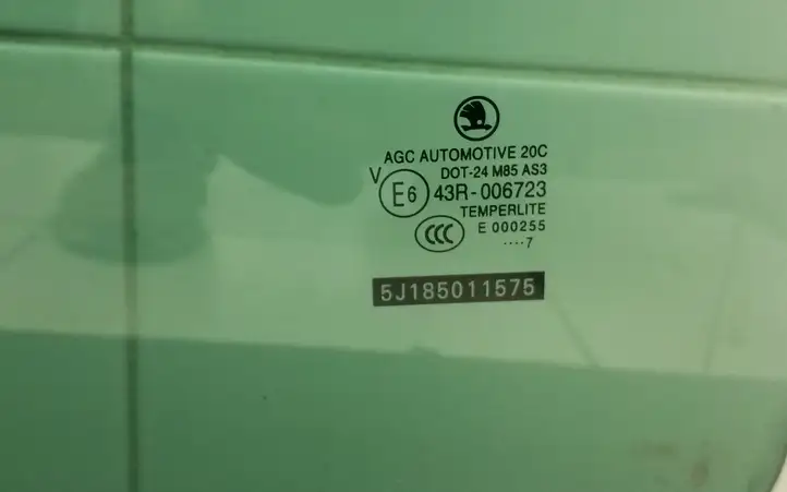 Skoda Roomster (5J) (2006 - 2010) Стекло задней двери — фото 2