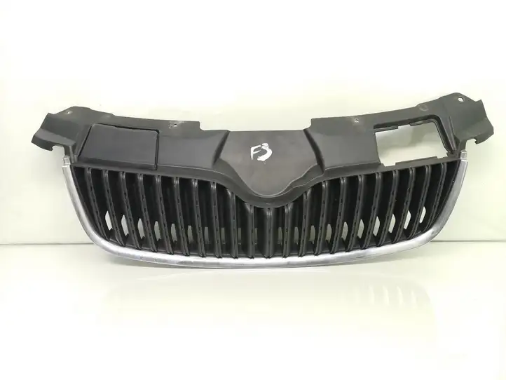 Skoda Roomster (5J) (2006 - 2010) 5J0853668A Верхняя решетка радиатора — фото 1