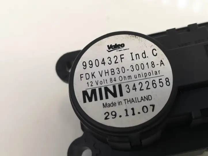 Mini One - Cooper Clubman R55 (2007 - 2014) 3422658 Двигатель задвижки потока воздуха — фото 2