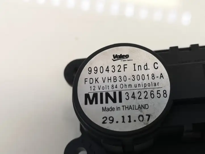 Mini One - Cooper Clubman R55 (2007 - 2014) 3422657 Двигатель задвижки потока воздуха — фото 3