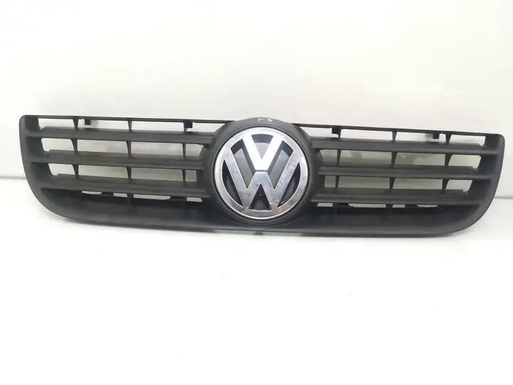 Volkswagen Polo (2005 - 2009) 6Q0853653 Передняя решетка — фото 1