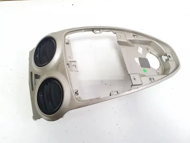 Opel Corsa D (2006 - 2010) 13204955 Центральный воздушный дефлектор — фото 1