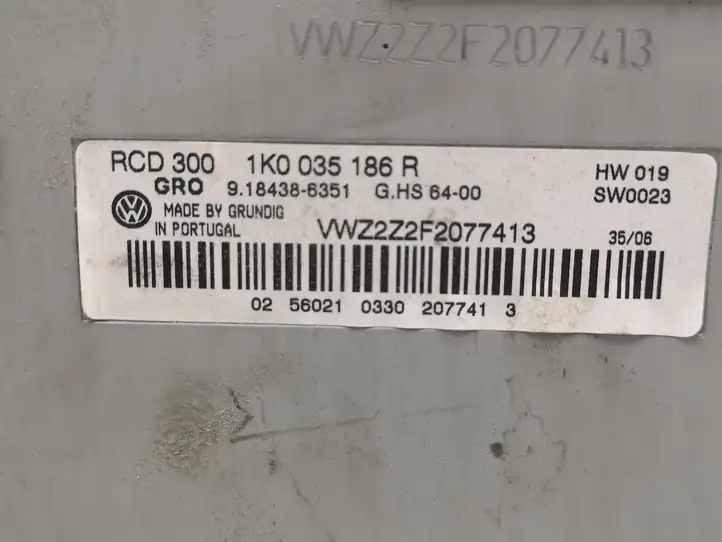 Volkswagen Golf V (2003 - 2009) 1K0035186R Магнитола / мультимедийная система — фото 3