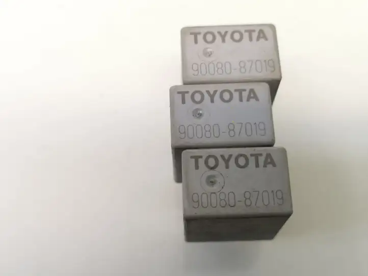 Toyota Corolla Verso E121 (2004 - 2007) 896180F020 Блок управления зажиганием — фото 6