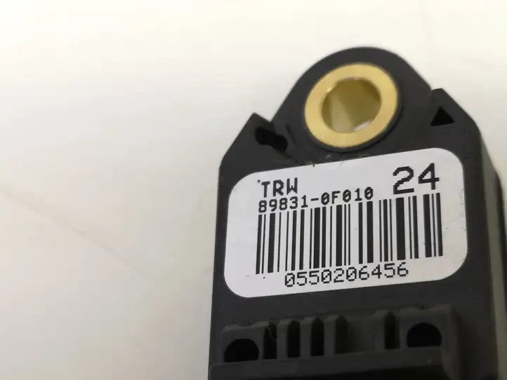 Toyota Verso (2012 - 2015) 898310F010 Датчик удара SRS — фото 2