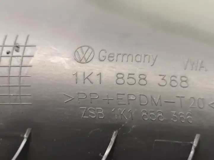 Volkswagen Golf V (2003 - 2009) 1K1858368 Нижняя отделка панели приборов — фото 4