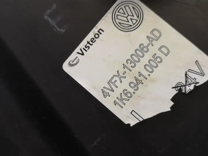 Volkswagen Golf V (2003 - 2009) 1K6941005D Передняя фара — фото 8