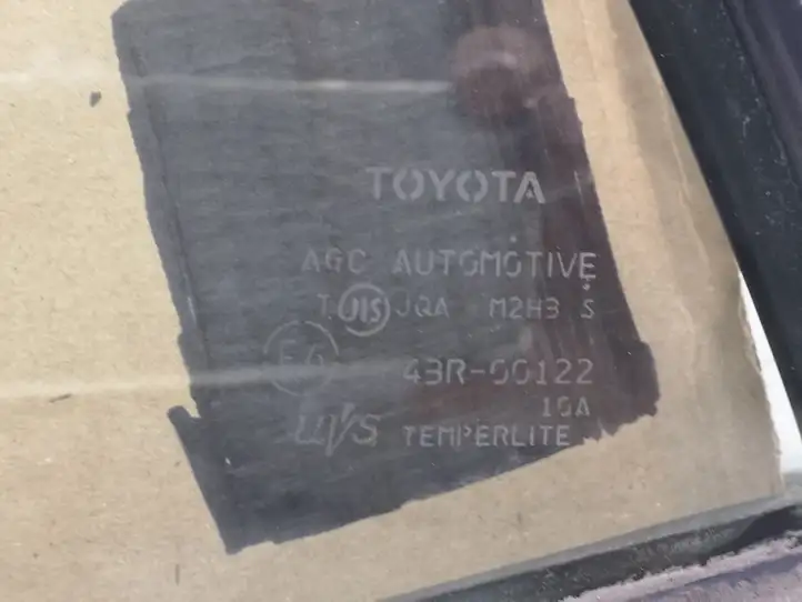 Toyota Avensis T250 (2006 - 2009) Форточка двери — фото 3