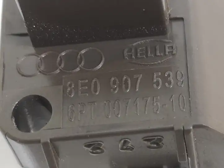Audi A4 S4 B6 8E 8H (2000 - 2006) 8E0907539 Датчик света — фото 4