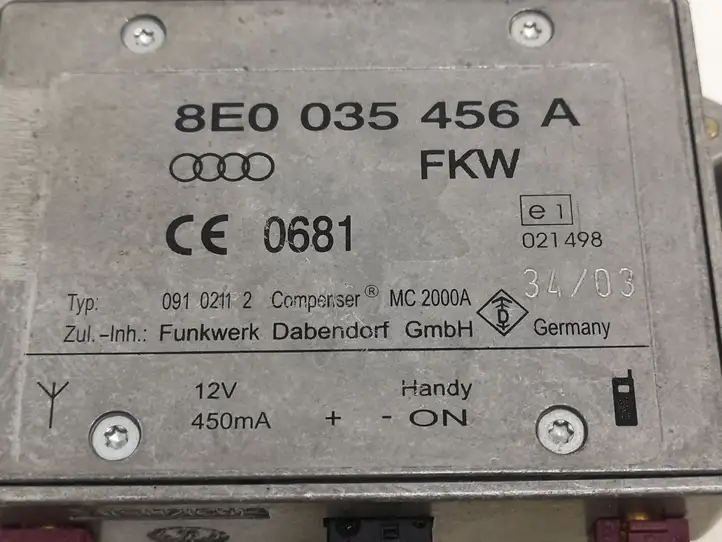 Audi A4 S4 B6 8E 8H (2000 - 2006) 8E0035456A Усилитель антенны — фото 2
