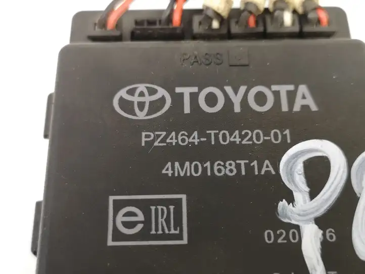 Toyota Corolla Verso E121 (2004 - 2007) 4M0168T1A Блок управления парктрониками — фото 2