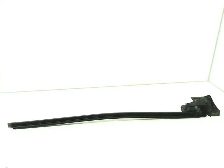 Citroen C6 (2005 - 2012) 9662227580D Уплотнитель стекла передней двери — фото 1