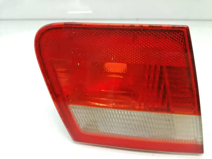 BMW 3 E46 (1998 - 2005) 8368759 Задний фонарь в крышке багажника — фото 1