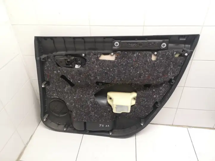 Toyota Verso (2012 - 2015) 67618X1F02 Обшивка задней двери — фото 7