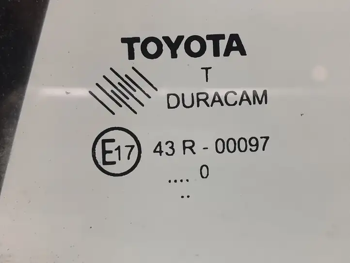 Toyota Verso (2012 - 2015) Форточка двери — фото 2