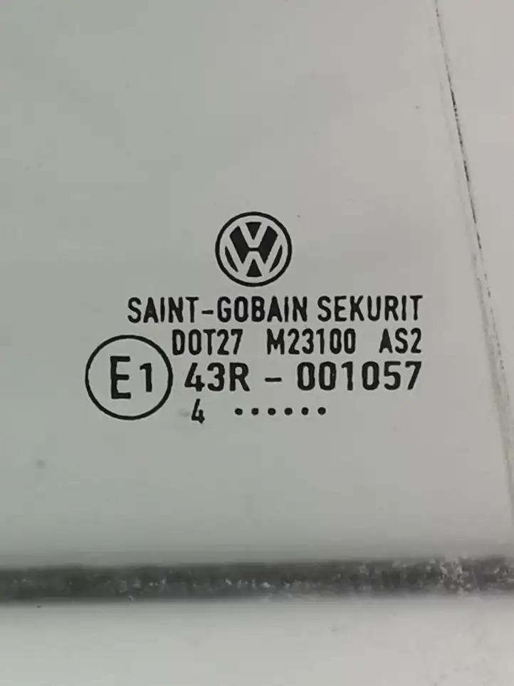 Volkswagen Golf V (2003 - 2009) Форточка двери — фото 2