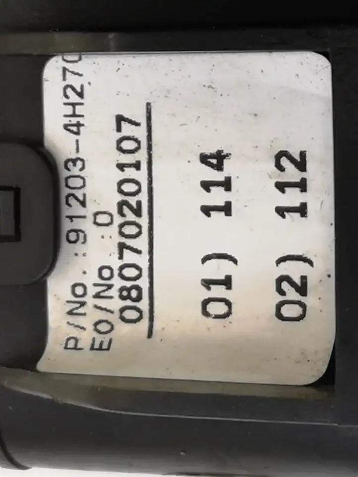 Hyundai H-1, Starex, Satellite (2007 - 2013) 919504H100 Блок предохранителей — фото 9