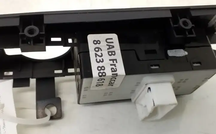 Hyundai H-1, Starex, Satellite (2007 - 2013) 202006583 Блок кнопок стеклоподъемников — фото 7