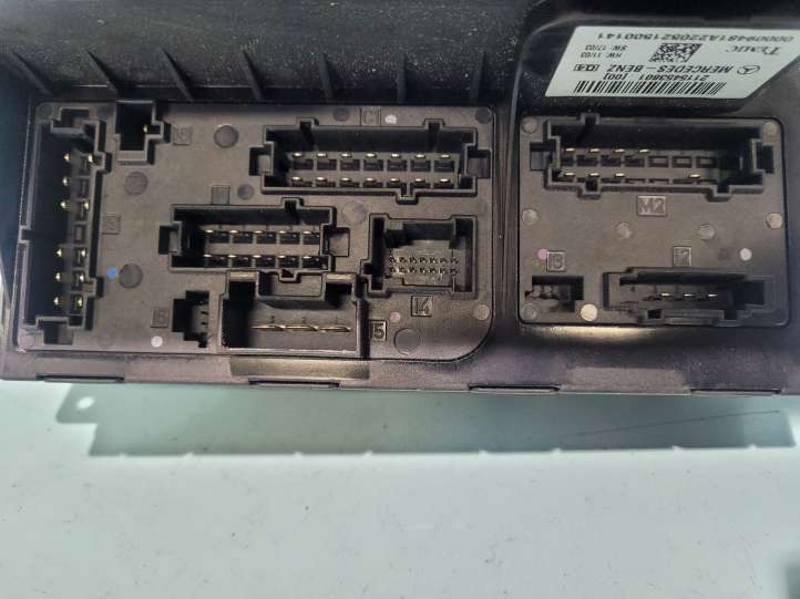 Mercedes-Benz E W211 (2002 - 2009)  2115453801 Блок управления SAM