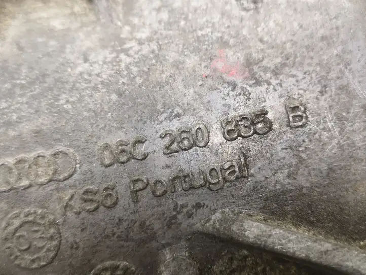 Audi A4 S4 B6 8E 8H (2000 - 2006) 06C260835B Кронштейн компрессора кондиционера воздуха — фото 2