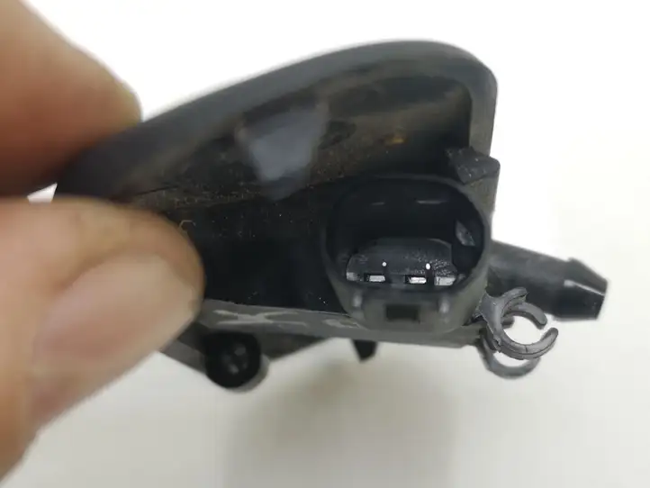 Audi A4 S4 B6 8E 8H (2000 - 2006) 8E0955987B Форсунка омывателя лобового стекла — фото 4