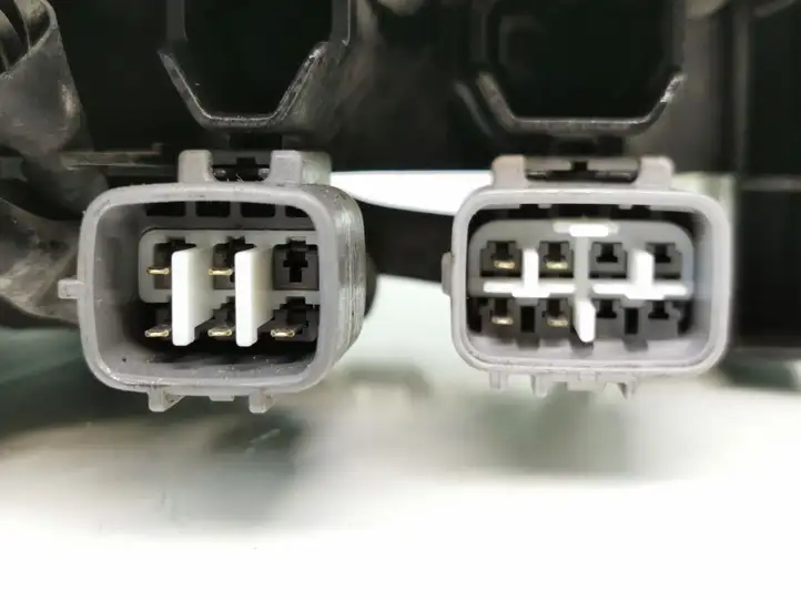 Mitsubishi ASX (2010 - 2016) P9239 Передняя фара — фото 3