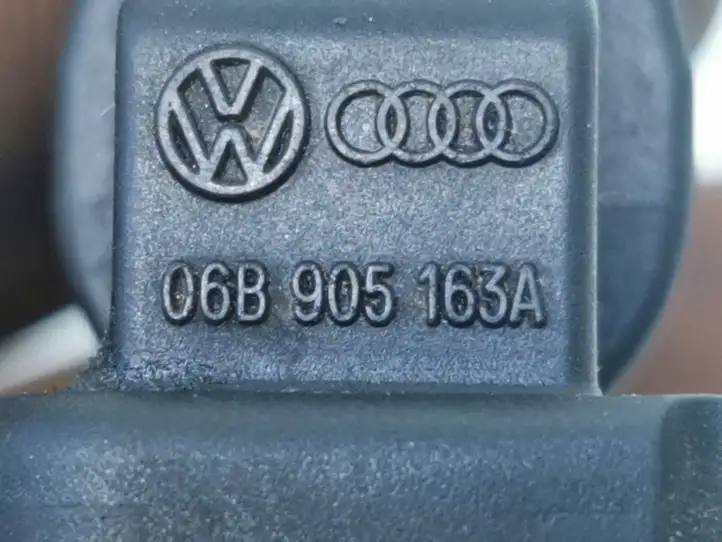 Audi A3/S3 8P (2004 - 2008) 06B905163A Датчик коленвала — фото 4
