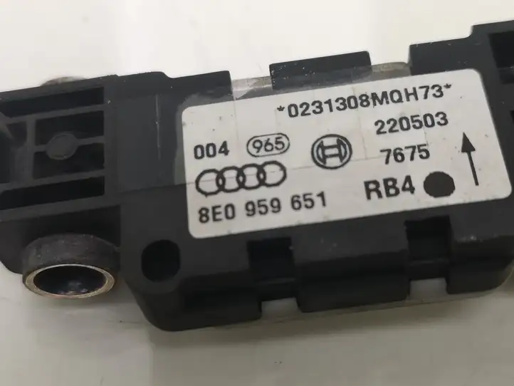Audi A4 S4 B6 8E 8H (2000 - 2006) 8E0959651 Датчик удара SRS — фото 3