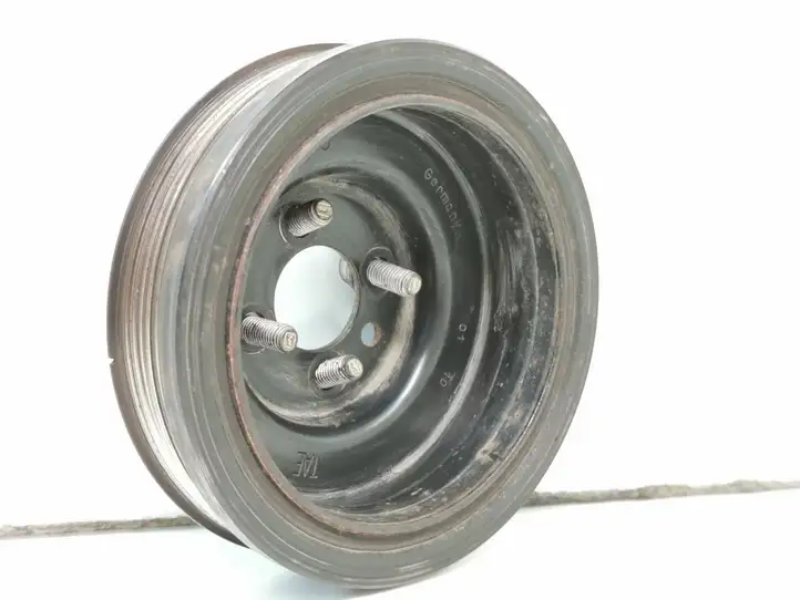 Skoda Octavia Mk2 (1Z) (2004 - 2013) 038105243M Шкив коленчатого вала — фото 2