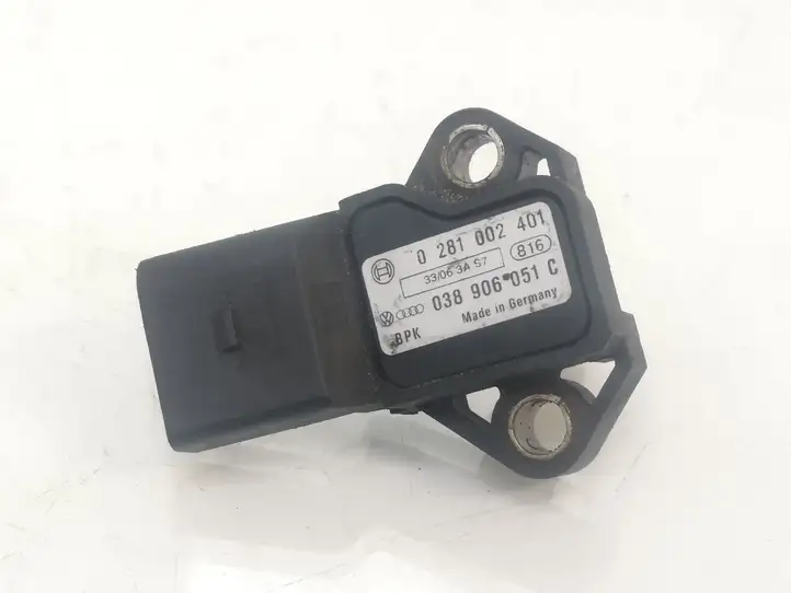 Volkswagen Golf V (2003 - 2009) 038906051C Датчик температуры впускного воздуха — фото 1