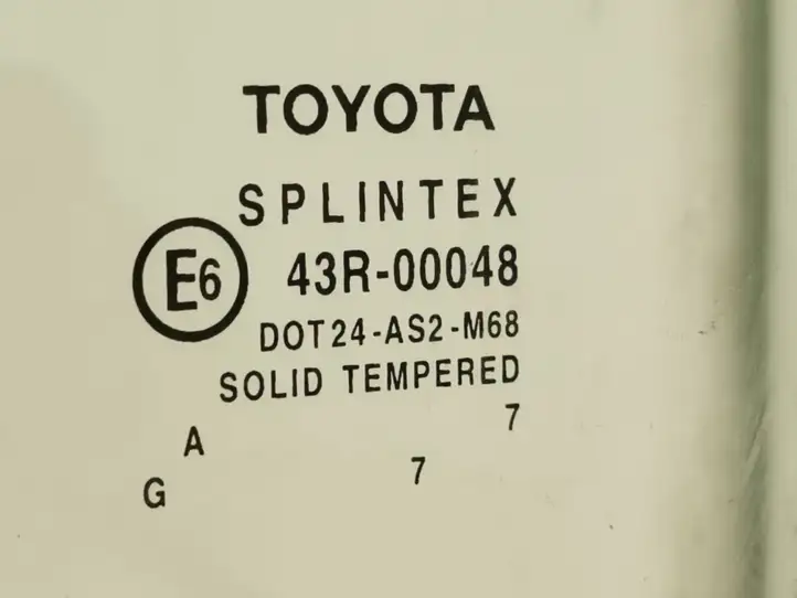 Toyota Avensis T250 (2006 - 2009) Стекло задней двери — фото 3