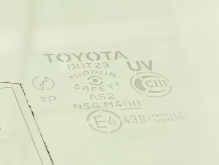 Toyota RAV 4 (XA20) (2000 - 2005) Стекло передней двери — фото 4