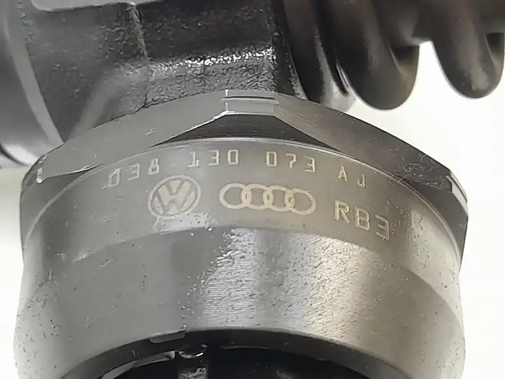 Audi A4 S4 B6 8E 8H (2000 - 2006) 038130073AJ Форсунка — фото 6