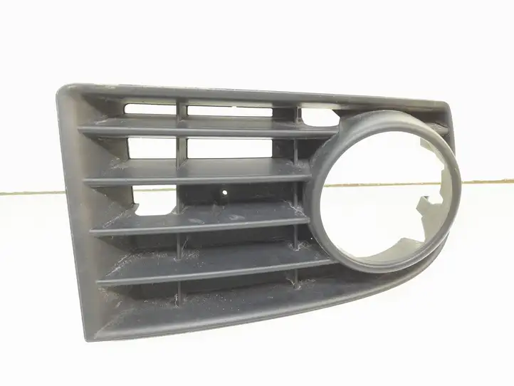 Volkswagen Golf V (2003 - 2009) 1K0853666B Нижняя решетка переднего бампера — фото 1