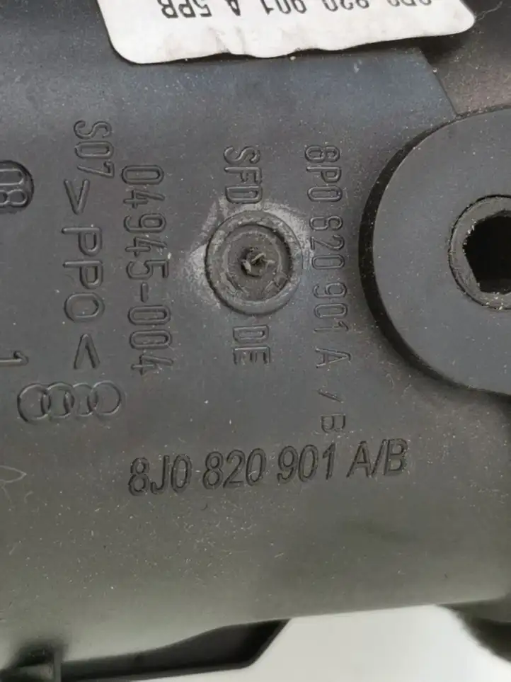 Audi A3/S3 8P (2004 - 2008) 8P0820901A5PR Боковой воздушный дефлектор — фото 6