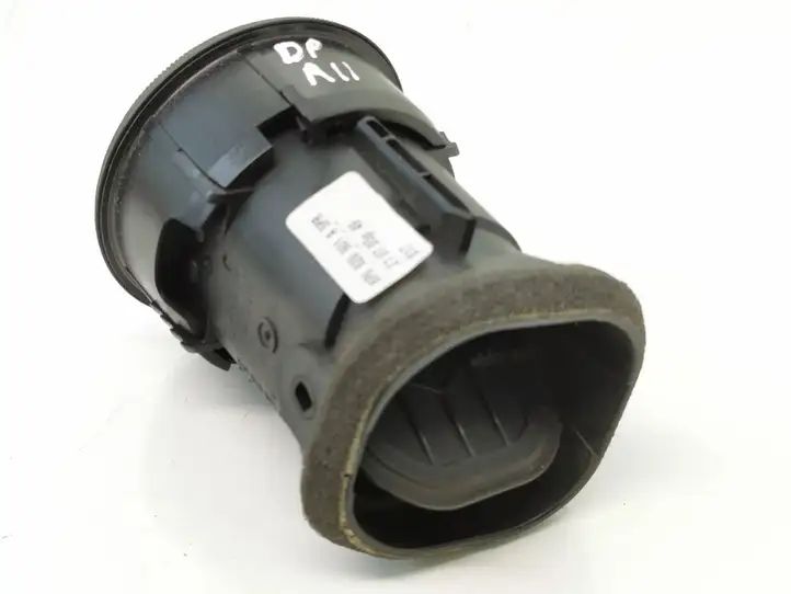 Audi A3/S3 8P (2004 - 2008) 8P0820901A5PR Боковой воздушный дефлектор — фото 5