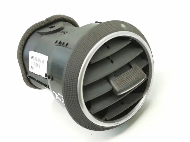 Audi A3/S3 8P (2004 - 2008) 8P0820901A5PR Боковой воздушный дефлектор — фото 1