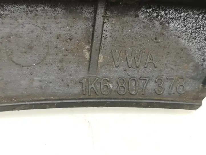 Volkswagen Golf V (2003 - 2009) 1K6807378 Кронштейн заднего бампера — фото 3
